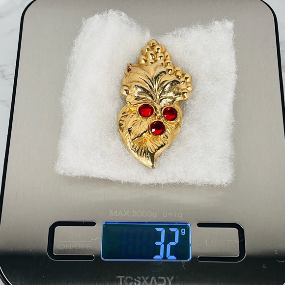 Vintage Leaf Brooch with Red Grape Accents - Picture 10 of 10